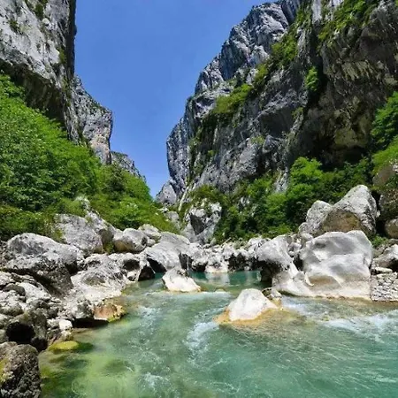 Kemping 3 Etoiles - Ccbbbda *