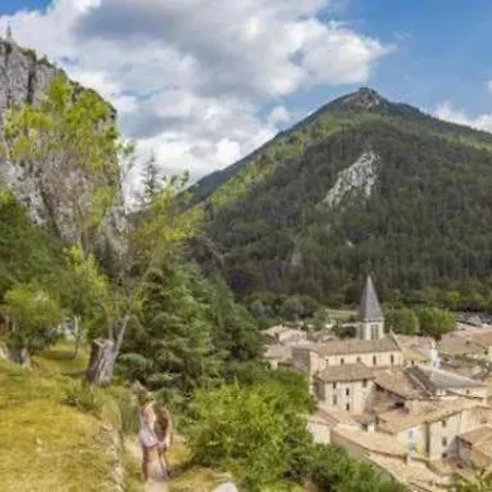 Zecamping 3 Etoiles Pet Friendly Locatif Tv Lv 35M2 6 Pers * Castellane