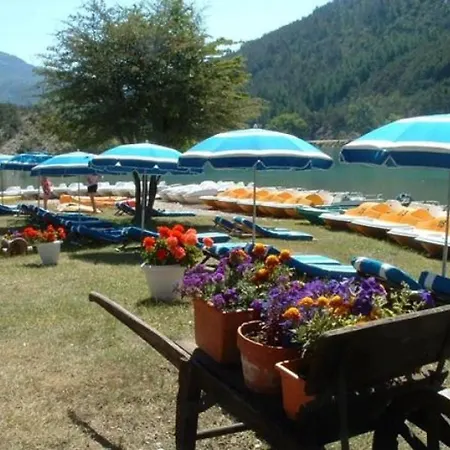 3 Etoiles - Ccbbbda *