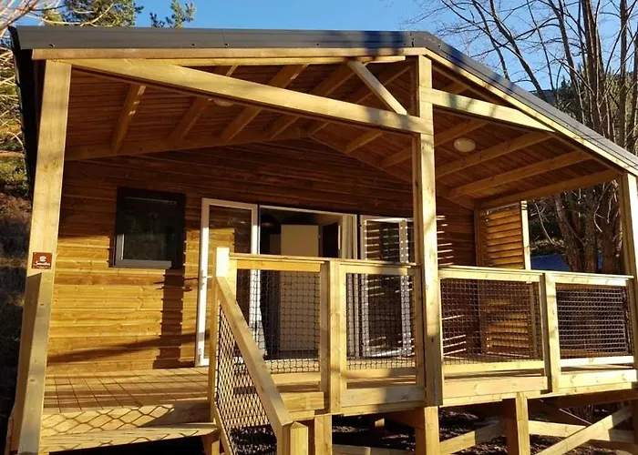 3 Etoiles - Ccbbbda * Castellane