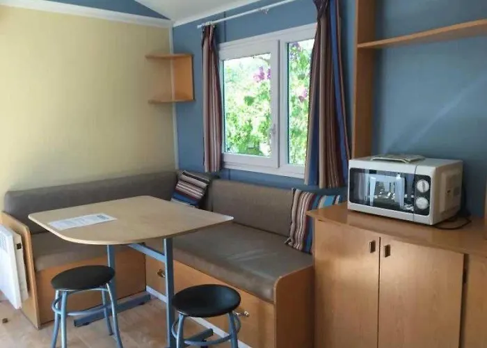 3 Etoiles - Ccbbbda Castellane