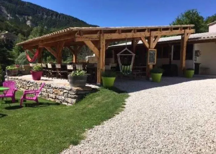 3 Etoiles - Ccbbbda * Castellane